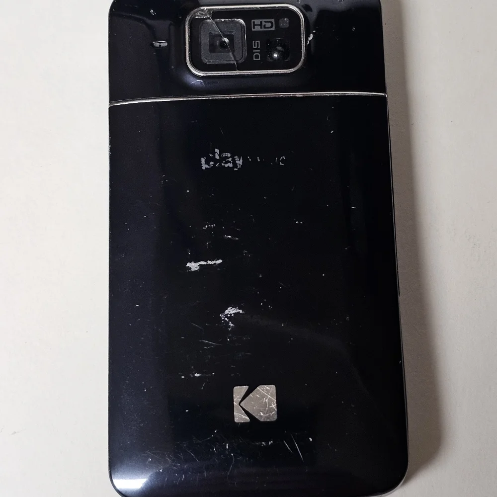 Kodak Play Touch High Def Camcorder Model Zi10 W/ Box, Charger, & All Cords Inc.
